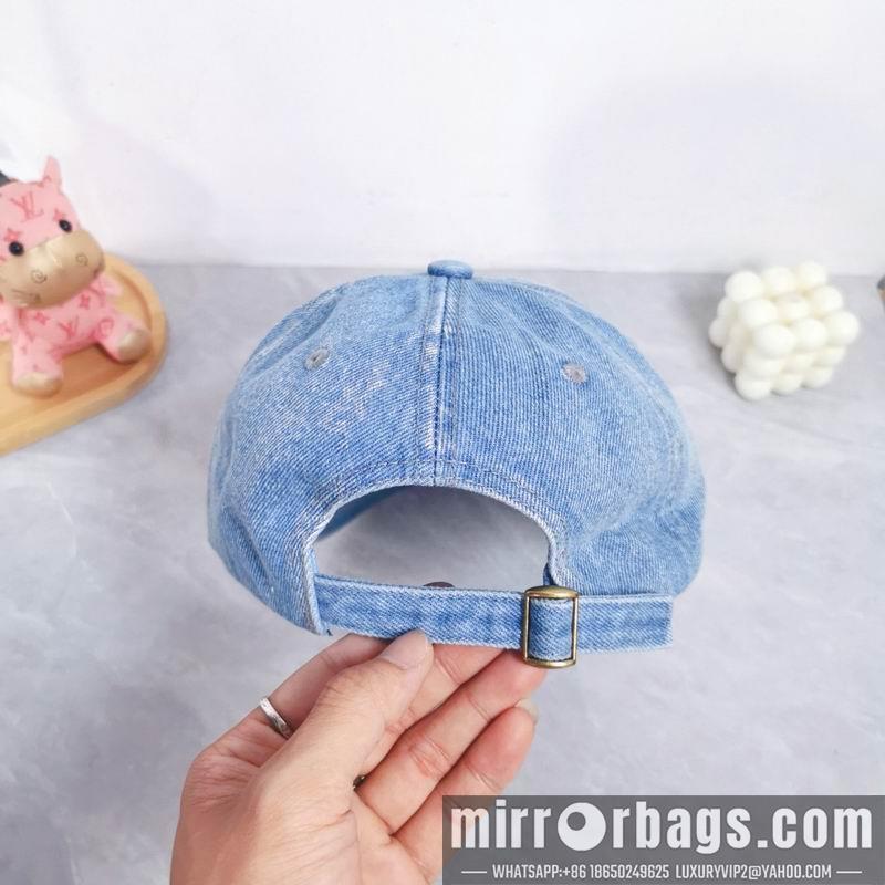 Replica Loewe Cap dx07