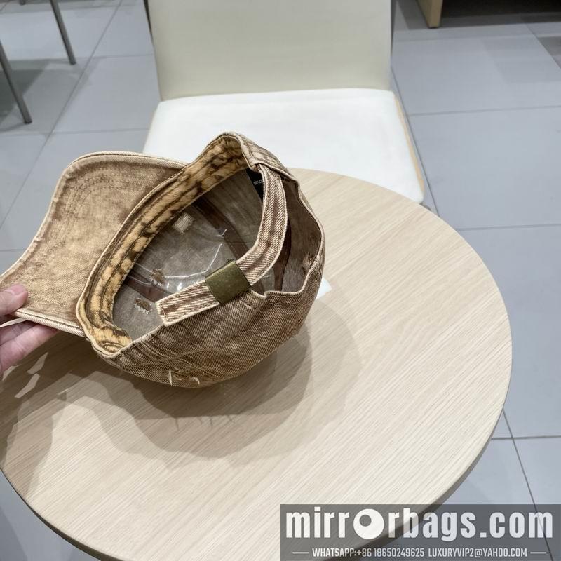 Replica LV Cap 032001