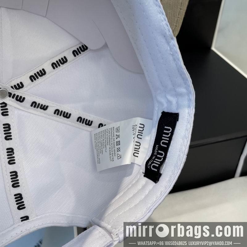 Replica Miumiu Cap dx31