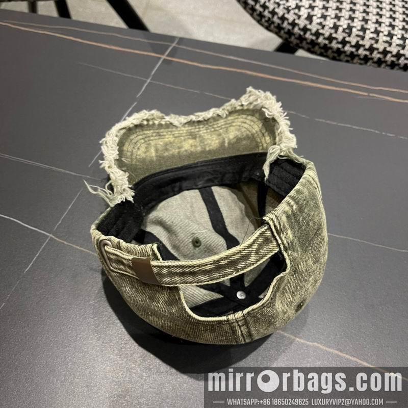 Replica LV cap 071302