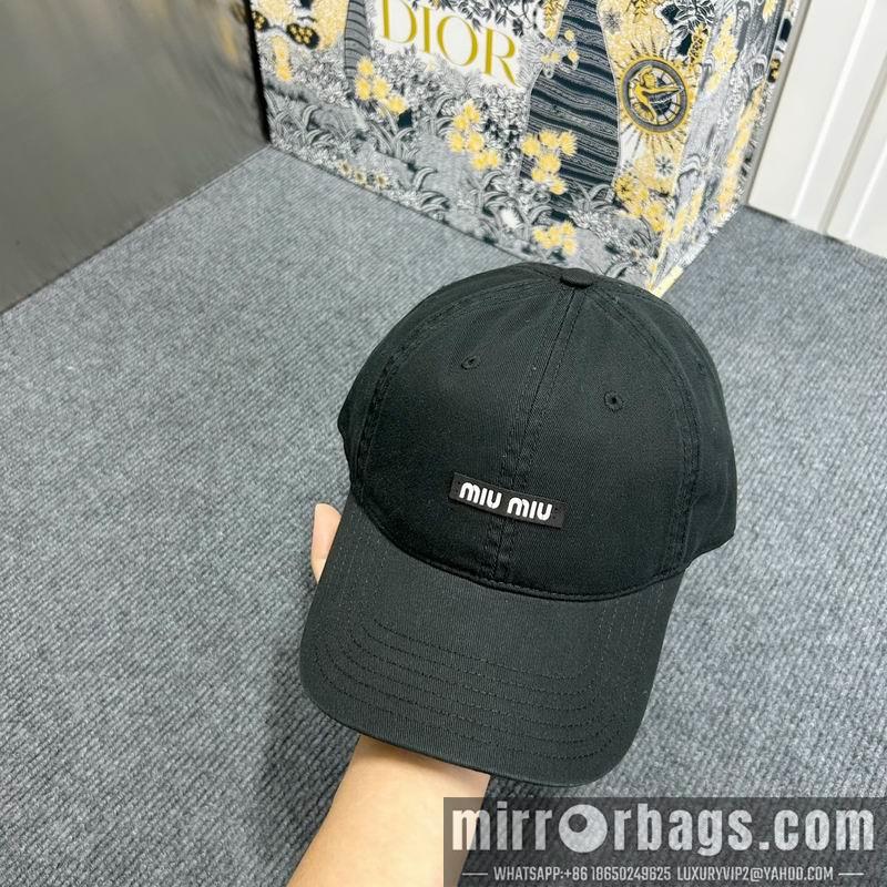 Replica Miumiu cap dx70