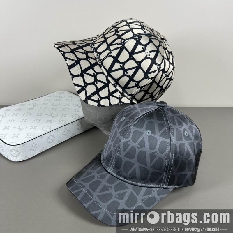 Replica Valentino Hat dx03