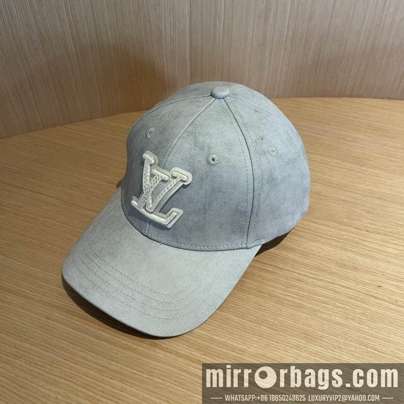 Replica LV cap 121405