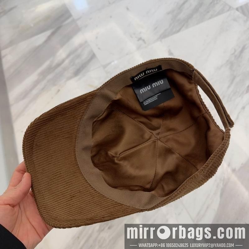 Replica Miumiu Cap dx37