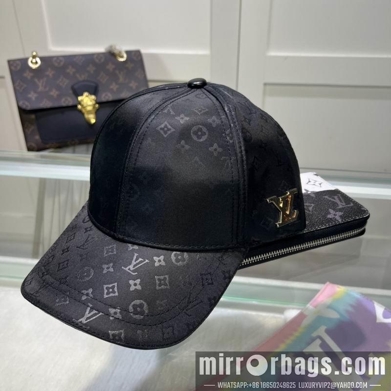 Replica LV cap dx111