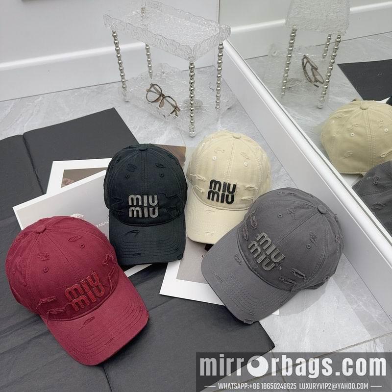 Replica Miumiu cap hm06