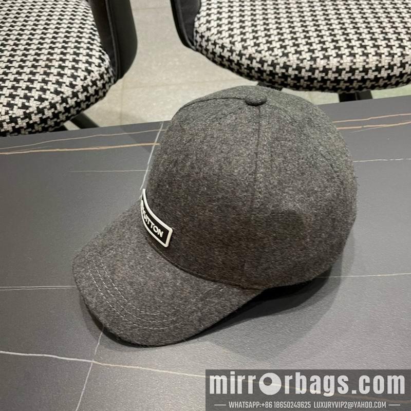 Replica LV cap 121401