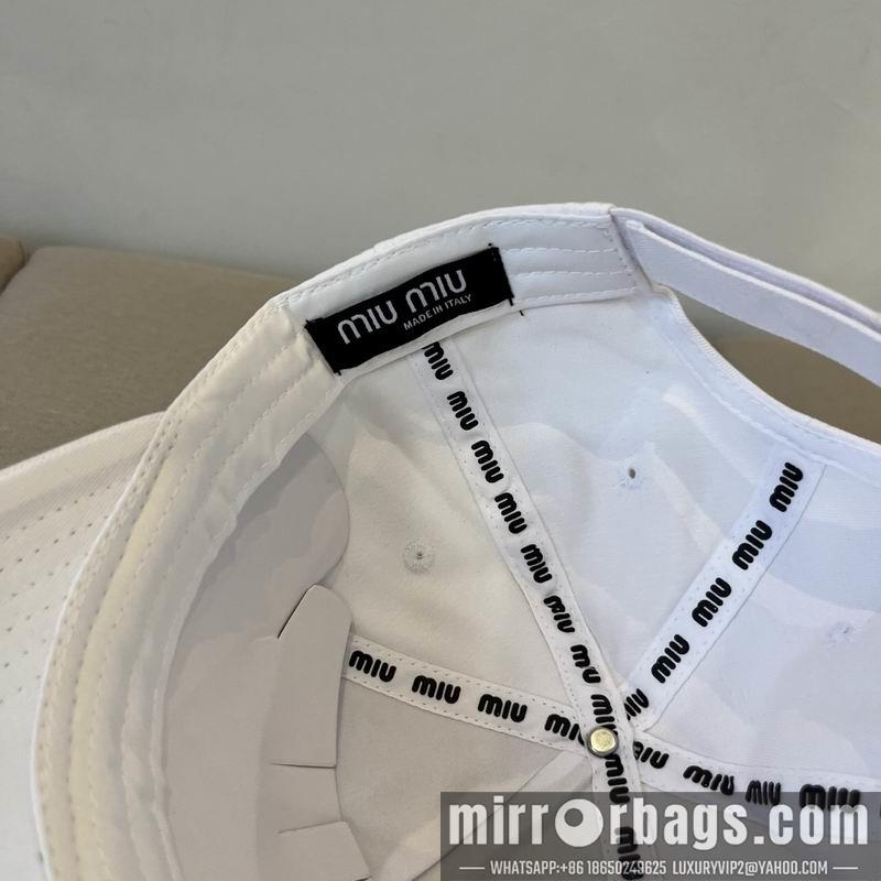Replica Miumiu cap dx18