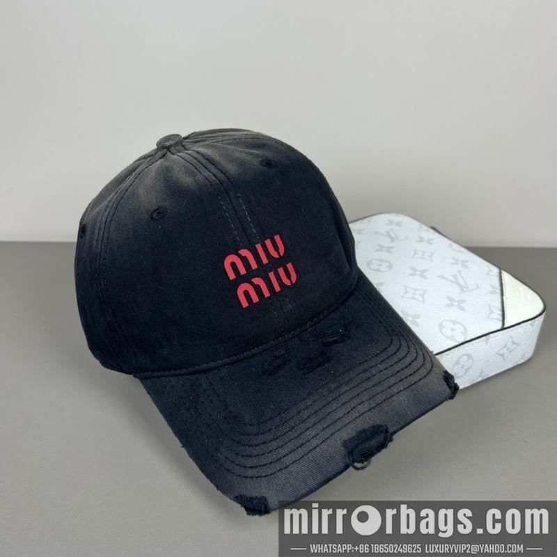 Replica Miumiu cap dx44