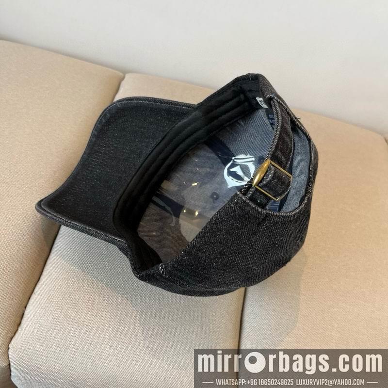 Replica Miumiu cap dx24