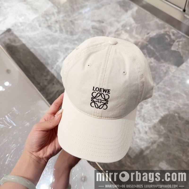 Replica Loewe cap dx56