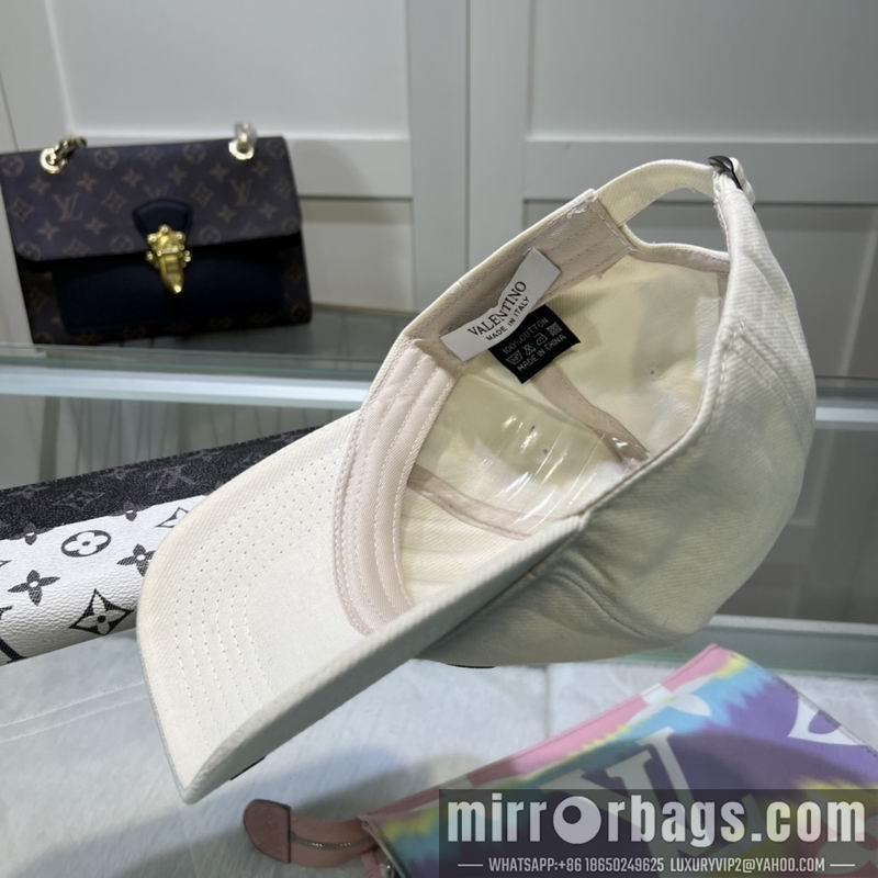 Replica Valentino Hat dx02
