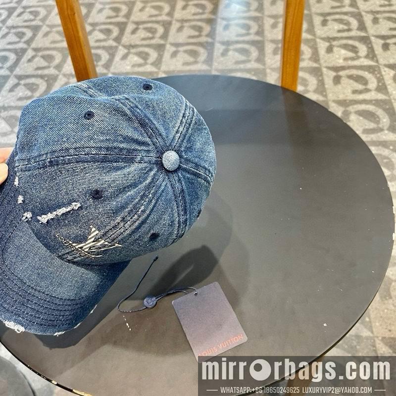 Replica LV  cap 072302