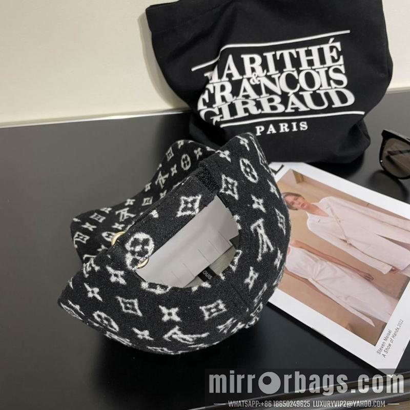 Replica LV Cap 121472