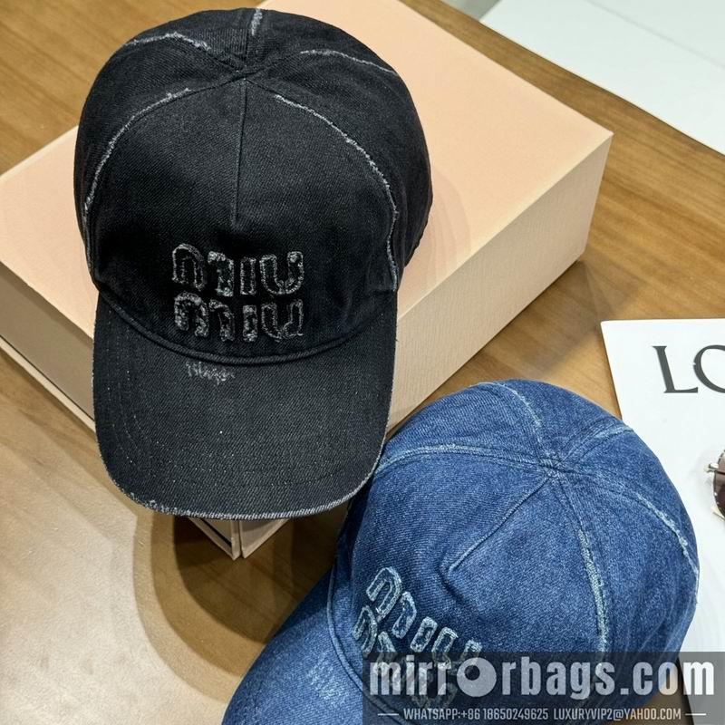 Replica Miumiu cap dx94