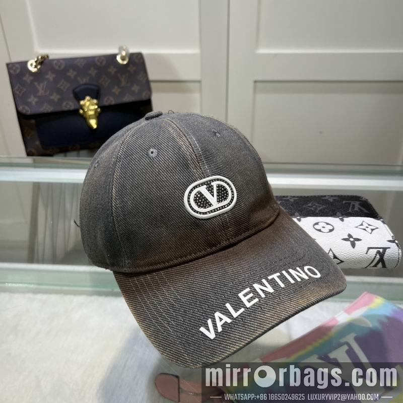 Replica Valentino Hat dx02