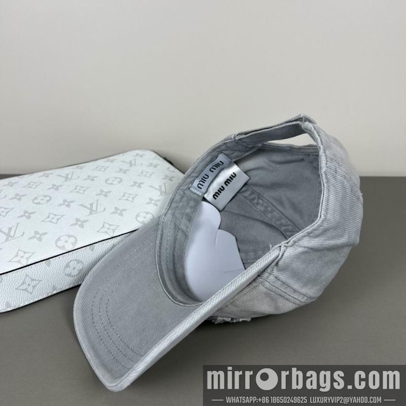 Replica Miumiu cap dx19