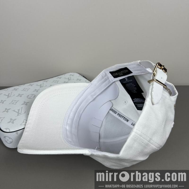 Replica LV cap dx44