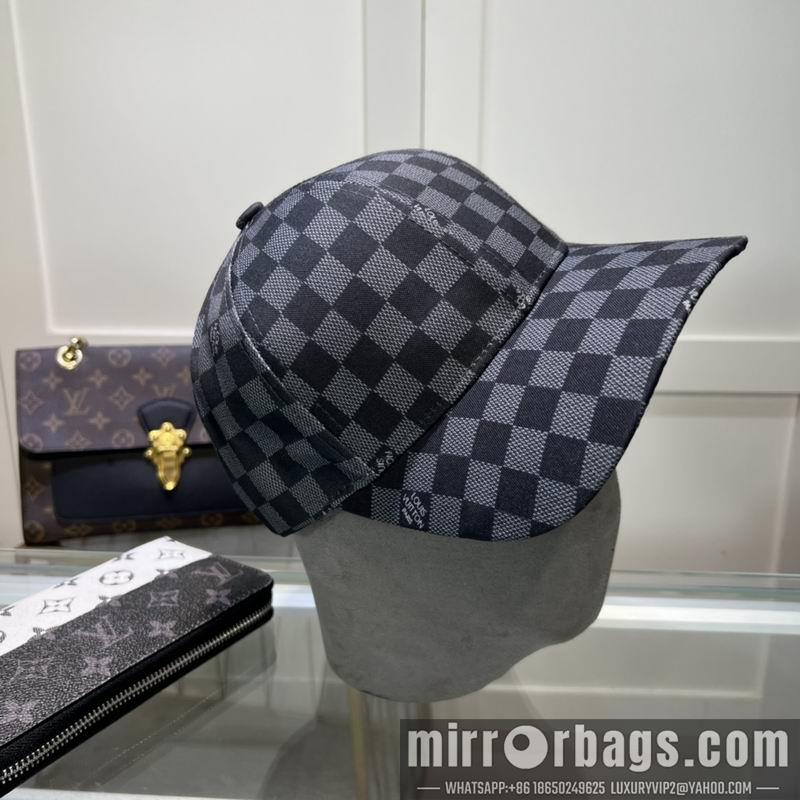 Replica LV cap 071304