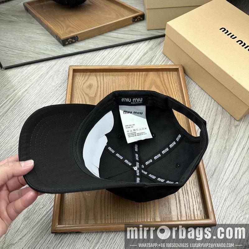 Replica Miumiu cap dx60