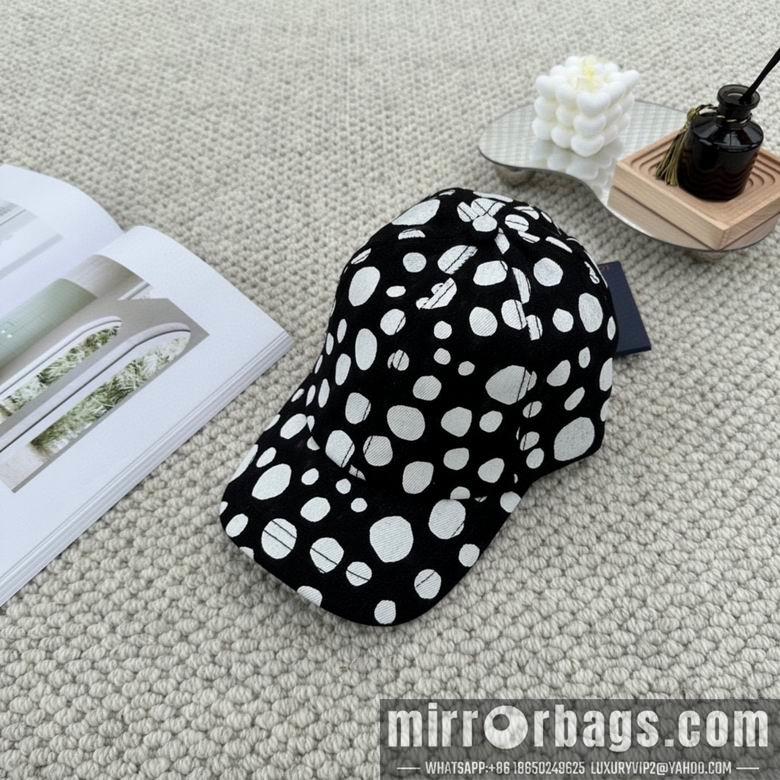 Replica LV Cap dxn22