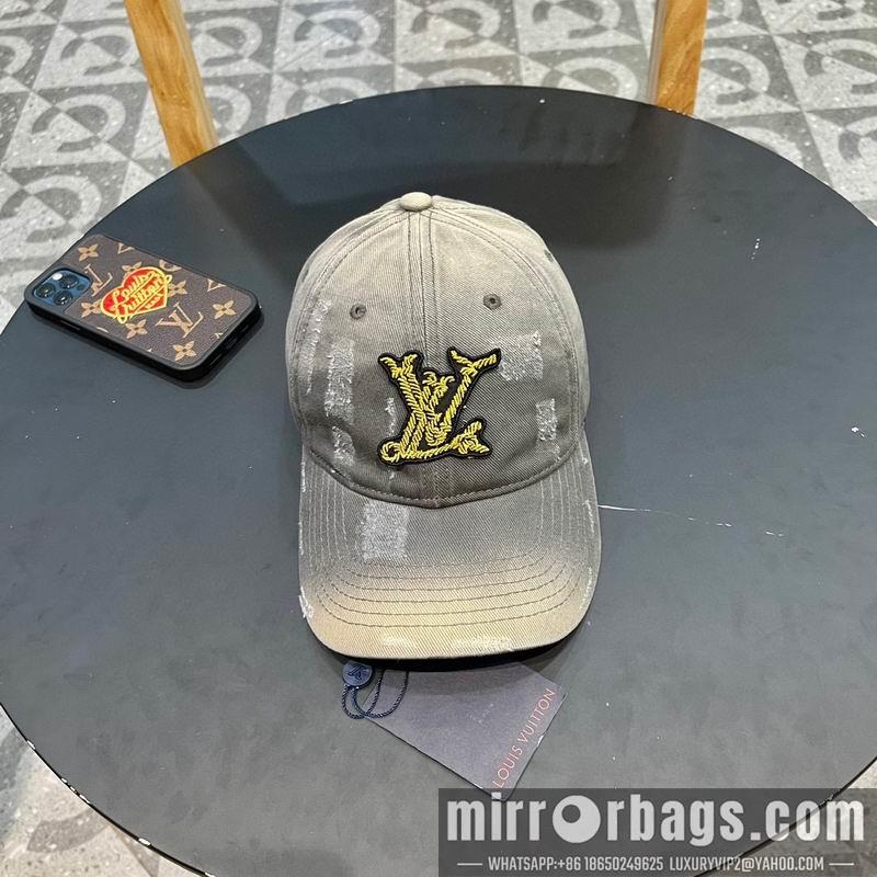 Replica LV cap 042810