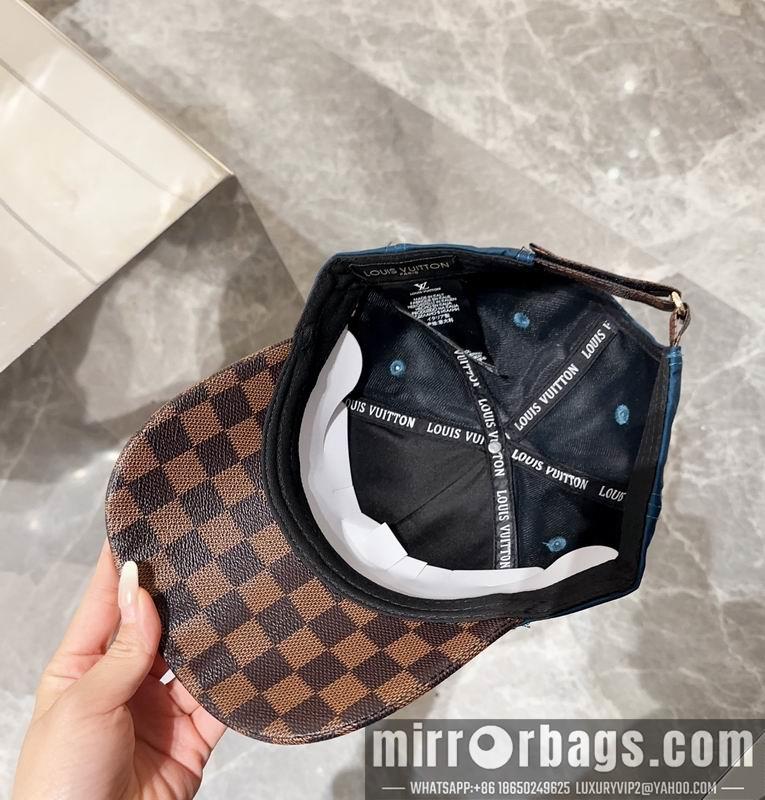 Replica LV cap 071303