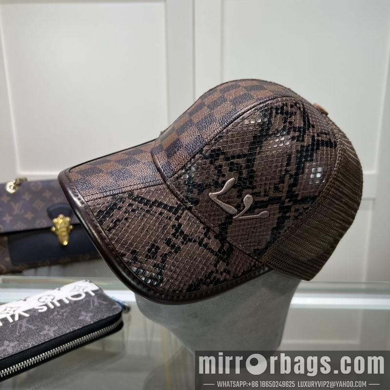 Replica LV cap dx18