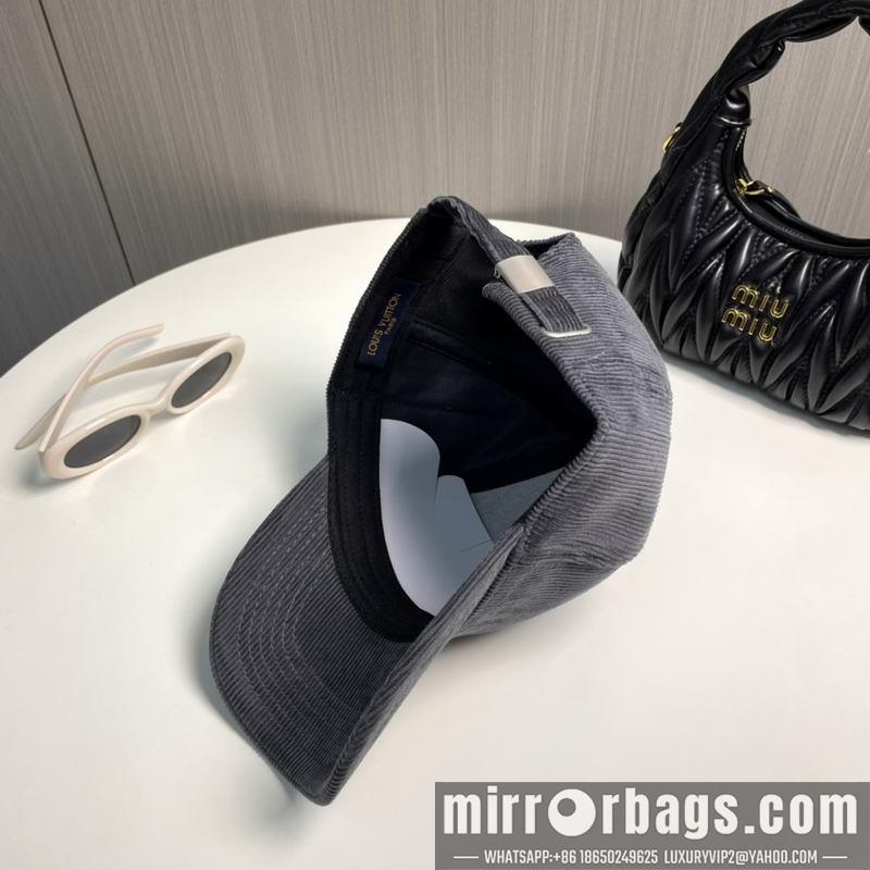 Replica LV cap dx113