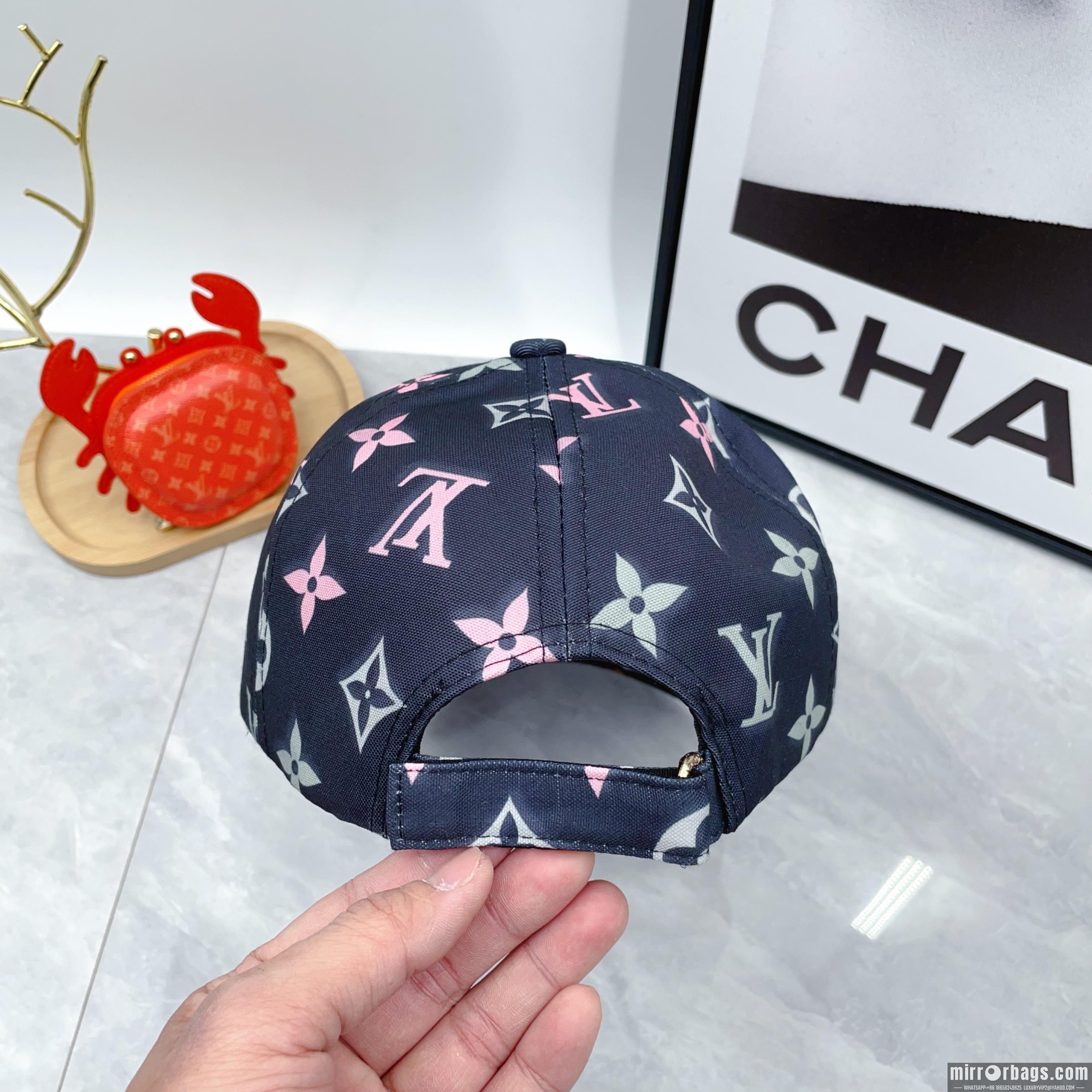 Replica LV cap dx03