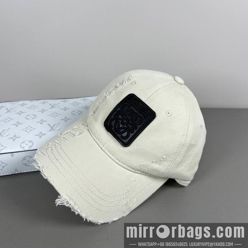 Replica Loewe cap dx42