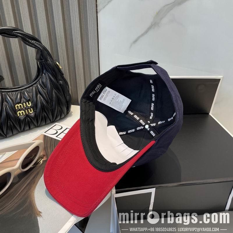 Replica Miumiu Cap dx31