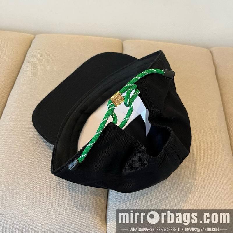 Replica Miumiu Cap dx32