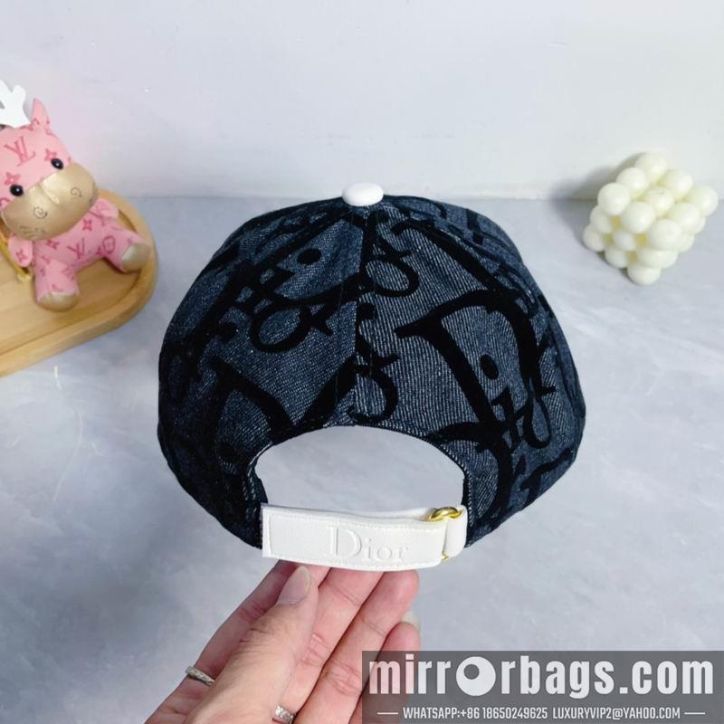 Replica Dior cap dx09