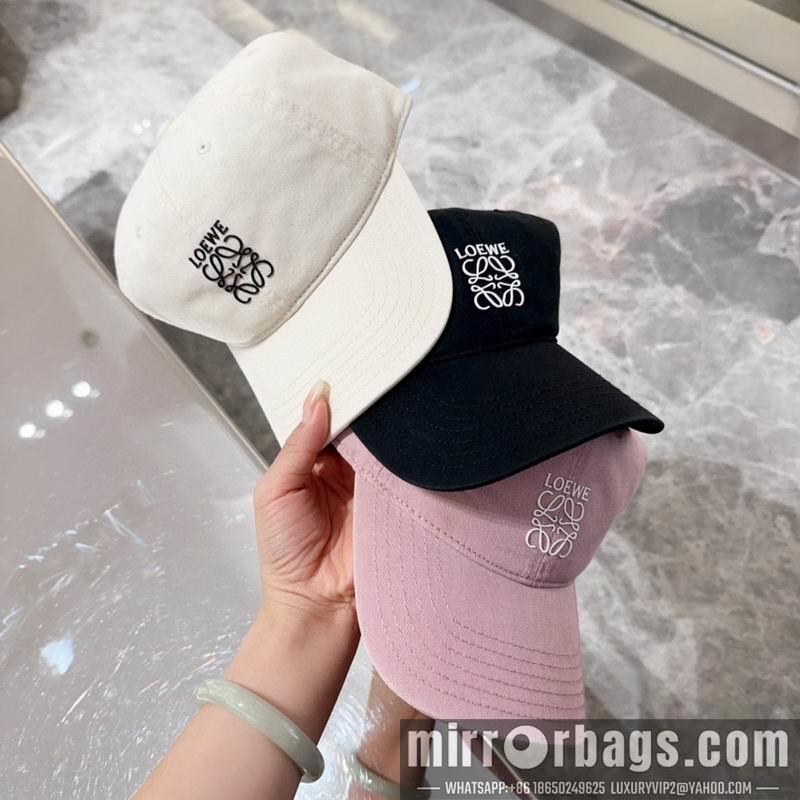 Replica Loewe cap dx56