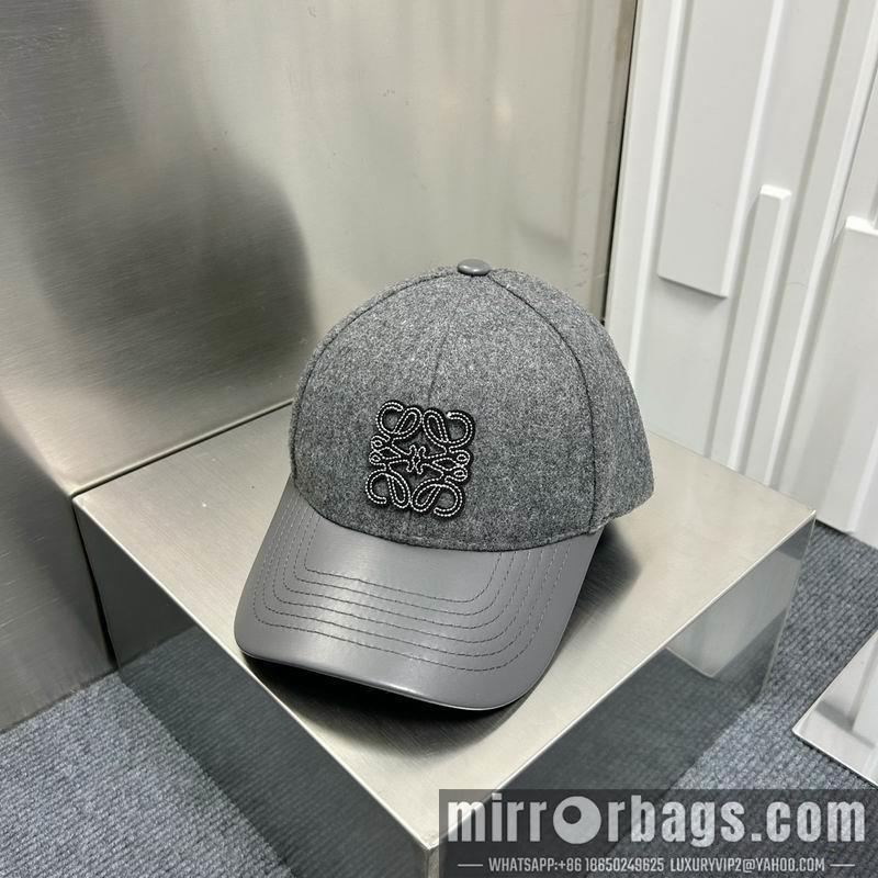 Replica Loewe cap dx35