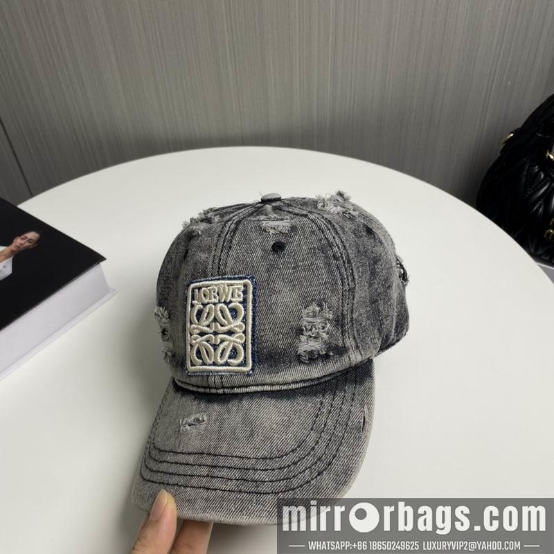Replica Loewe cap dx50