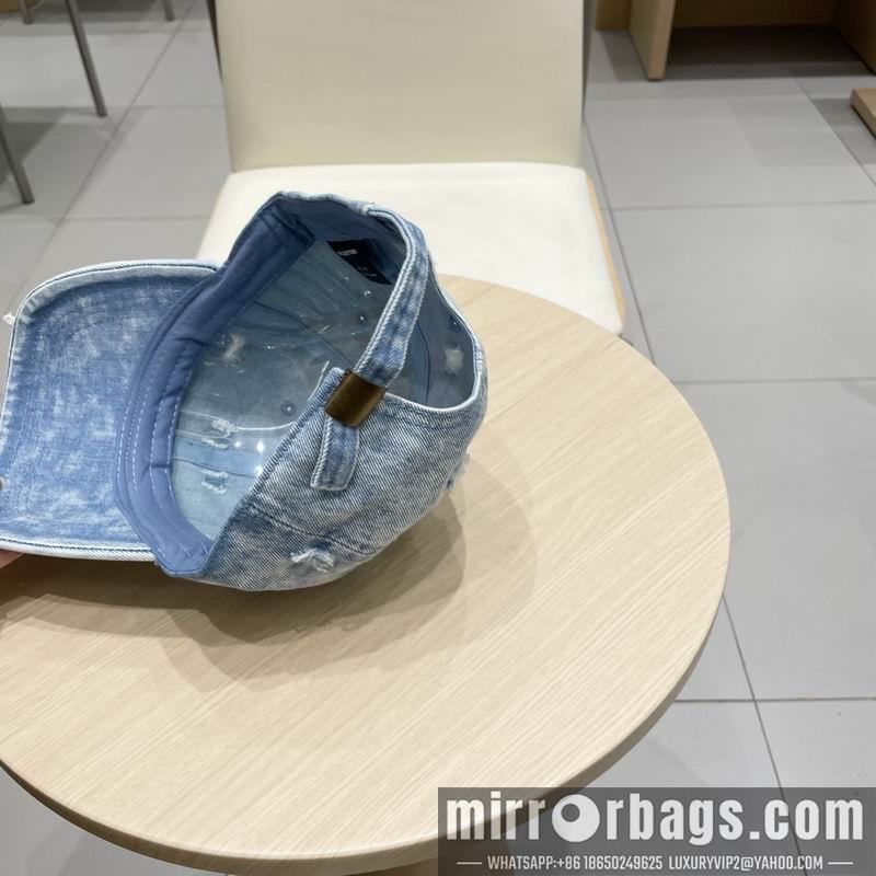 Replica LV Cap 032001