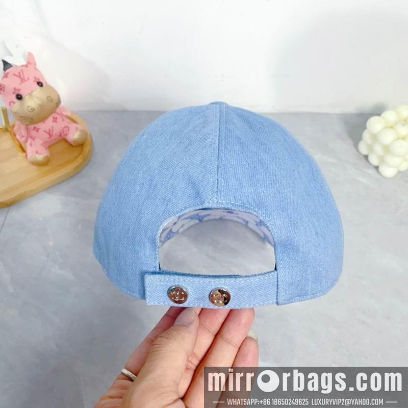 Replica Chanel Cap dx19