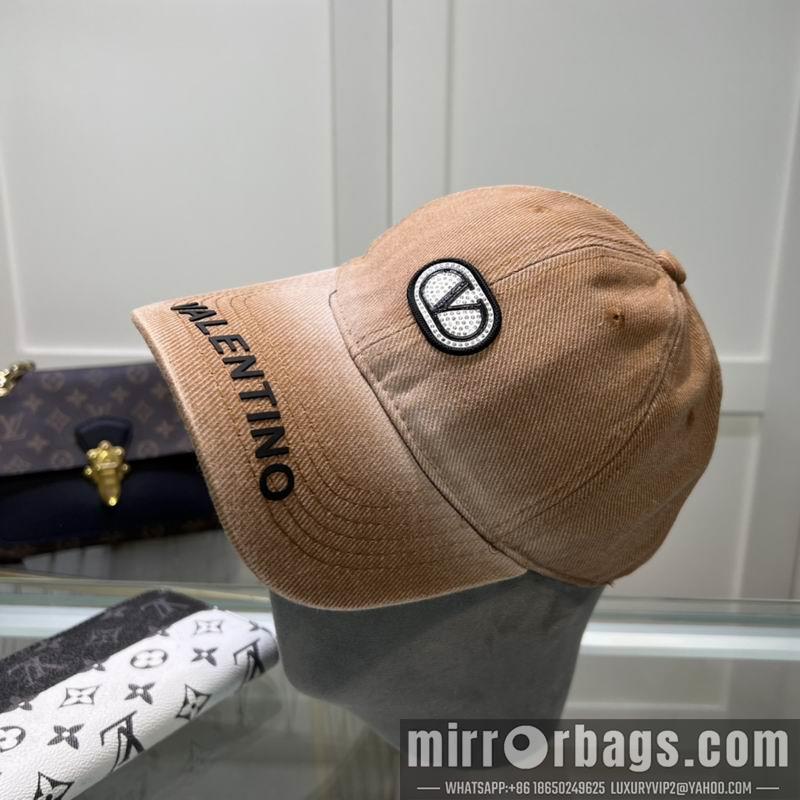 Replica Valentino Hat dx02