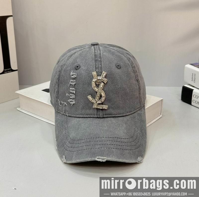 Replica YSL Hat dx07