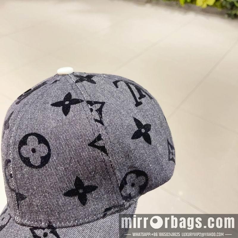 Replica LV cap 102803