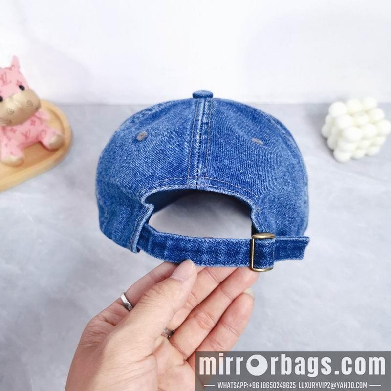 Replica Loewe Cap dx07