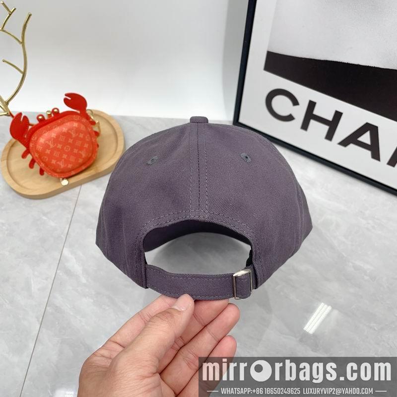 Replica Vivienne Westwood cap dx03