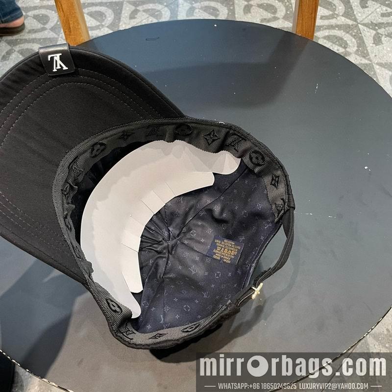 Replica LV  cap 072303