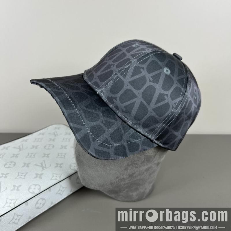Replica Valentino Hat dx03