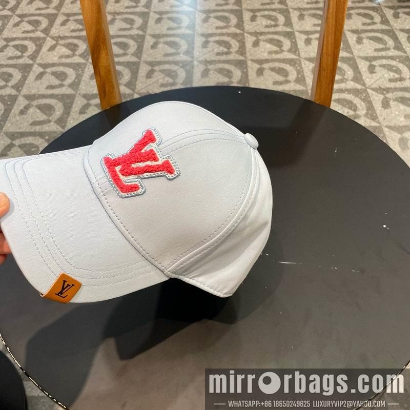 Replica LV  cap 072303