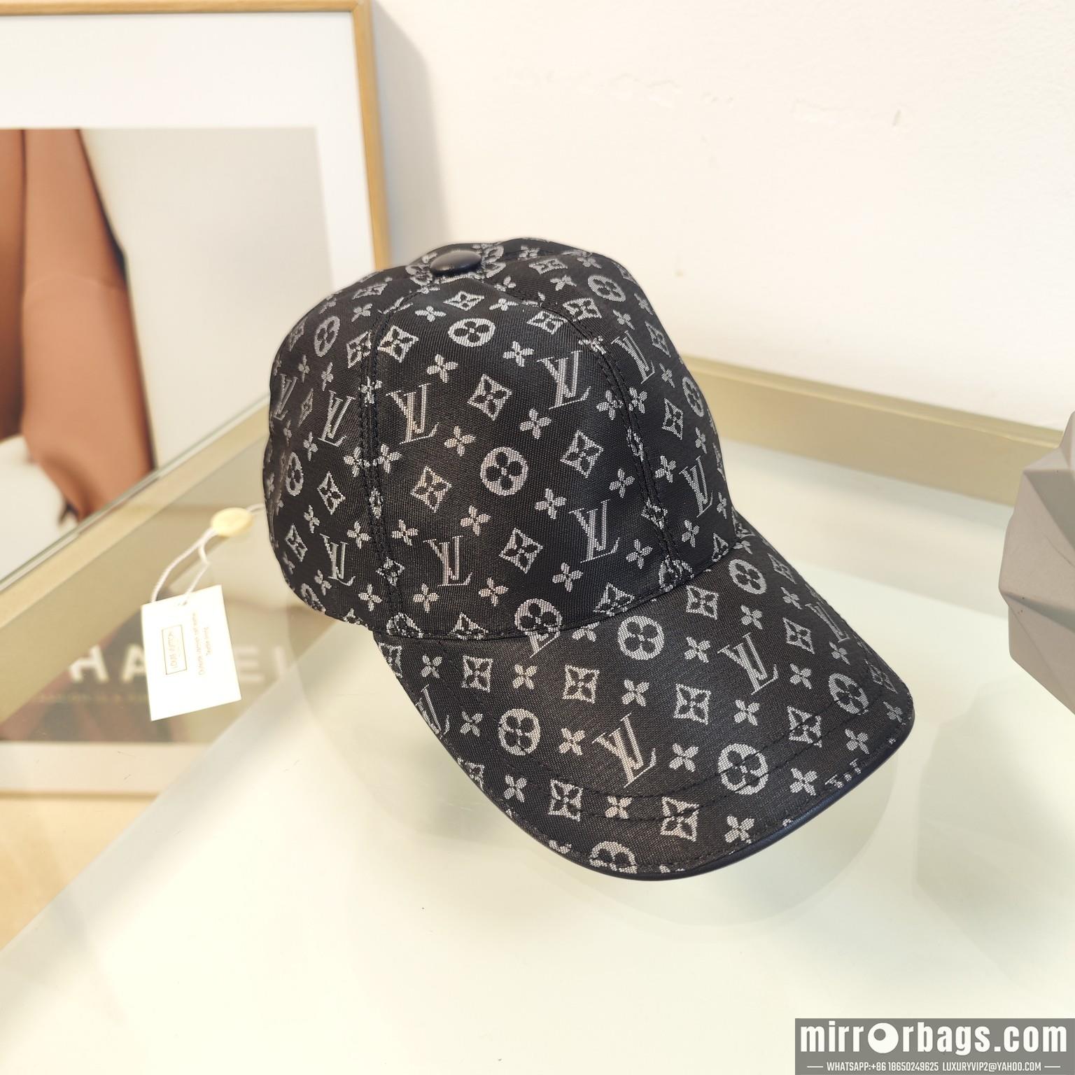 Replica LV cap dx120