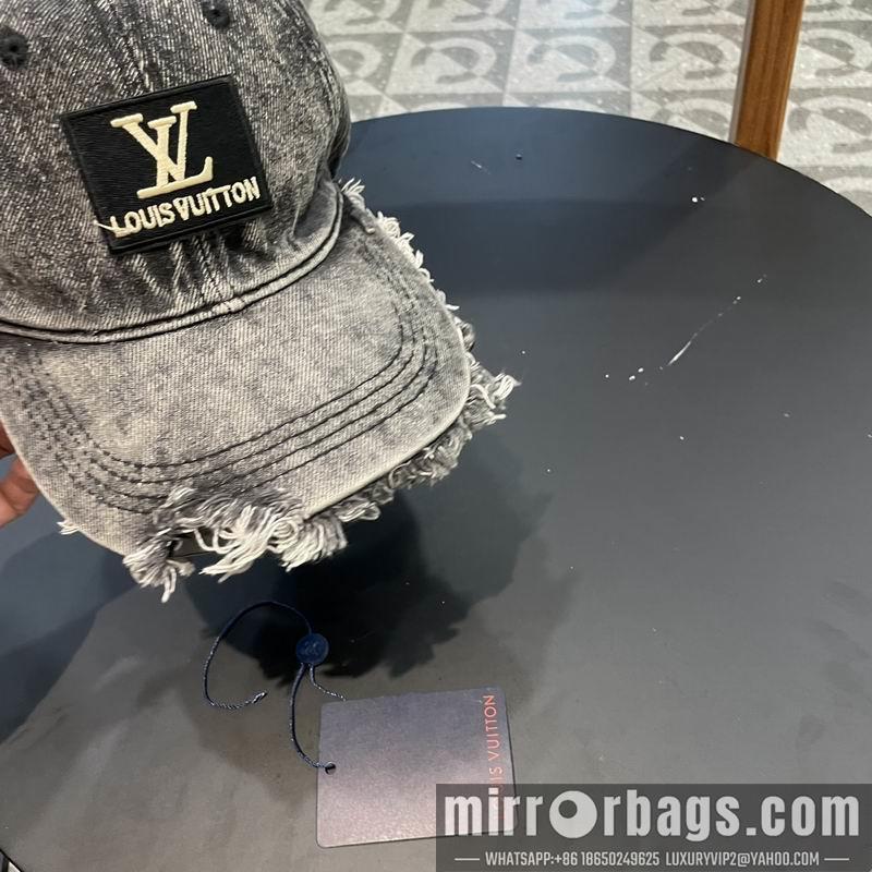 Replica LV cap 042811