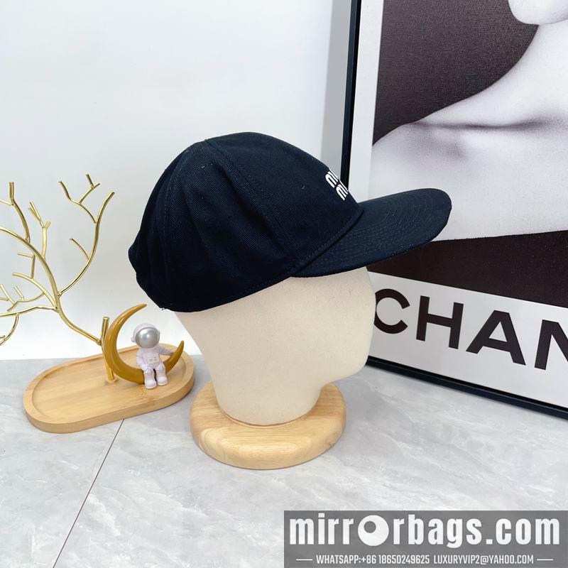 Replica Miumiu cap dx07